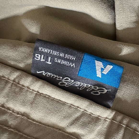 Eddie Bauer First Ascent Capri Pants sz 16 Tall tan Gorpcore Cargo Outdoor - Picture 7 of 8